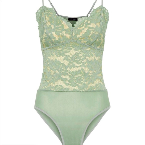 🍋FREE SHIPPING🍋Mint Green Floral Lace Bodysuit - Picture 2 of 5